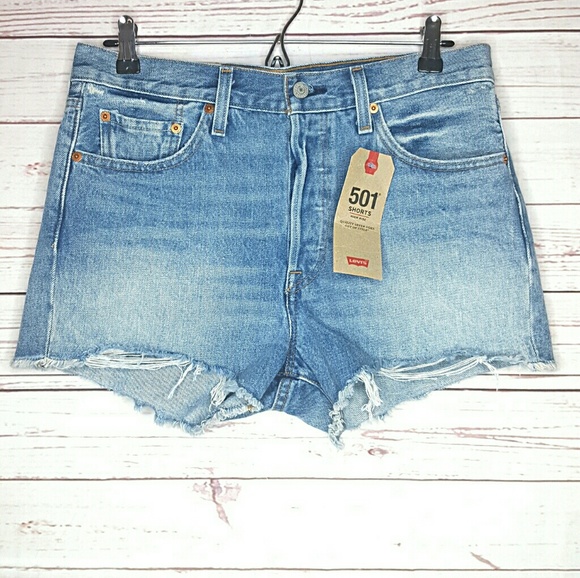Levi's Pants - Levi's 501 frayed denim high rise shorts size 29